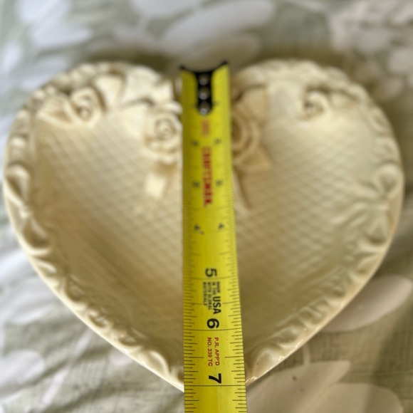 VTG 3D Porcelain Florals On Heart Shaped Lattice Dish Decorative Bowl Art - Picture 6 of 7